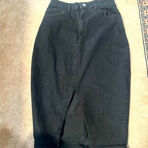 Black midi denim front slit skirt